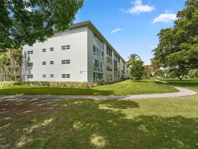 2803 Victoria Way # C2, Coconut Creek FL 33066