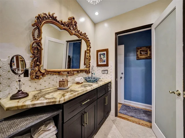 2060 NE 55th St, Fort Lauderdale FL 33308