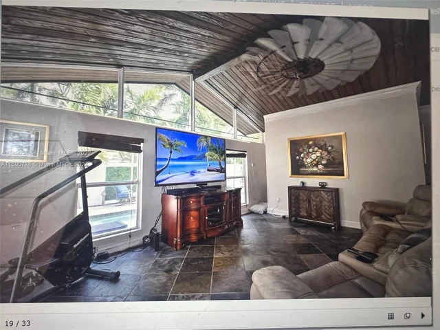 2060 NE 55th St, Fort Lauderdale FL 33308