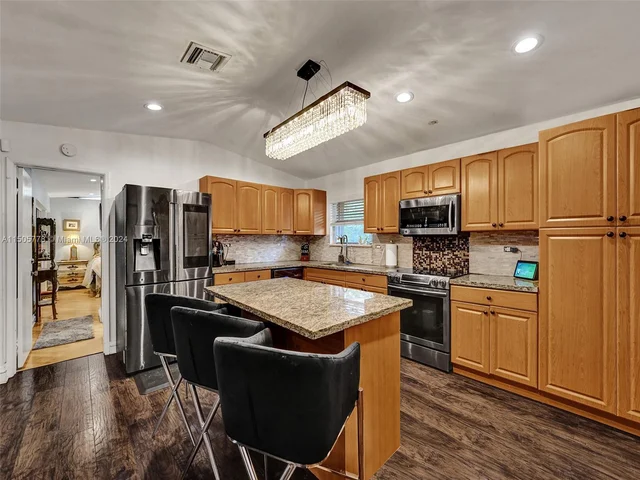 2060 NE 55th St, Fort Lauderdale FL 33308