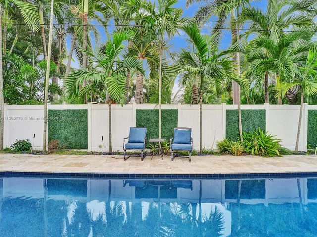 2060 NE 55th St, Fort Lauderdale FL 33308