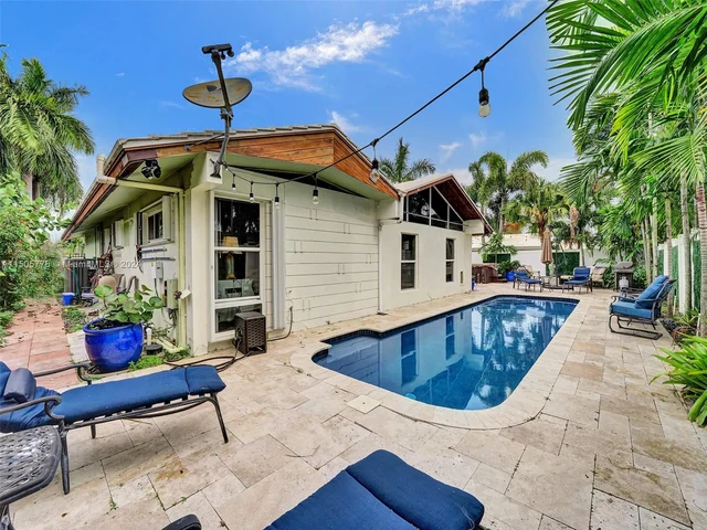 2060 NE 55th St, Fort Lauderdale FL 33308