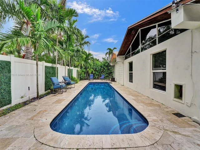 2060 NE 55th St, Fort Lauderdale FL 33308