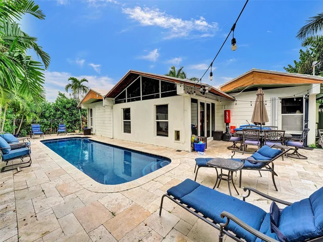 2060 NE 55th St, Fort Lauderdale FL 33308