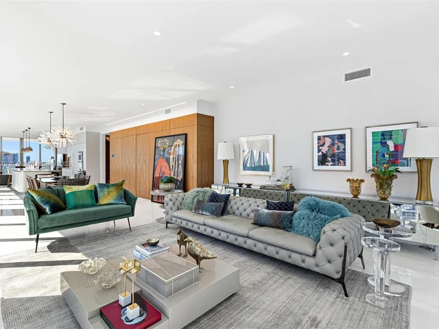 16901 Collins Ave # 901, Sunny Isles Beach FL 33160