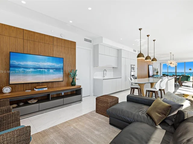 16901 Collins Ave # 901, Sunny Isles Beach FL 33160