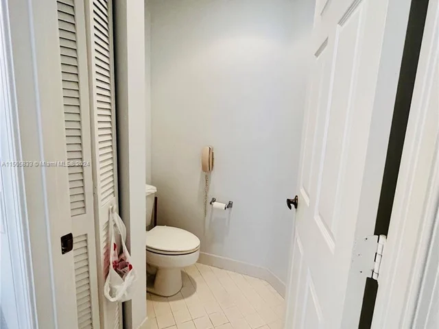 612 Cambridge Ter, Weston FL 33326