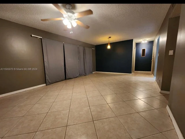 301 N Pine Island Rd # 117, Plantation FL 33324