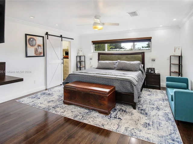 19901 NE 21st Ave, Miami FL 33179