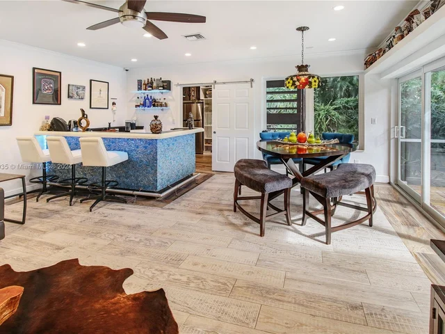 19901 NE 21st Ave, Miami FL 33179