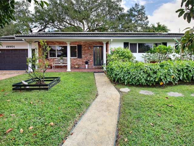 19901 NE 21st Ave, Miami FL 33179