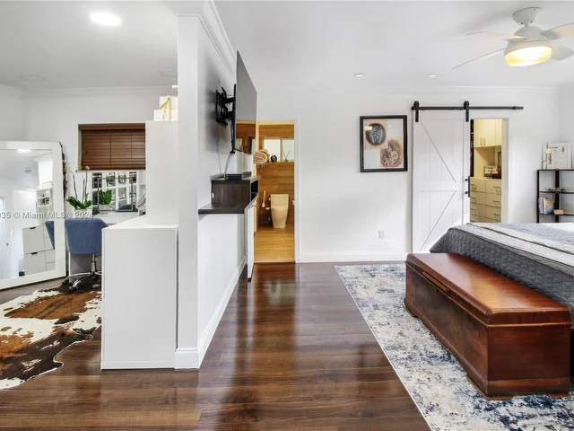 19901 NE 21st Ave, Miami FL 33179