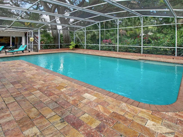 19901 NE 21st Ave, Miami FL 33179