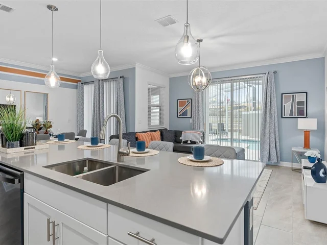 1048 Leader Street # 1048, Davenport FL 33896