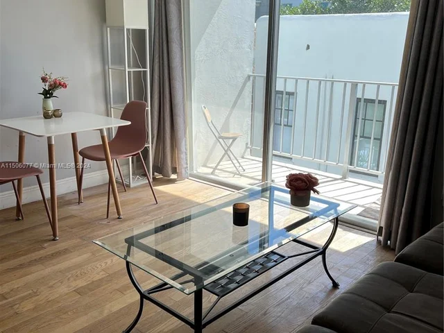 221 Meridian Ave # 305, Miami Beach FL 33139