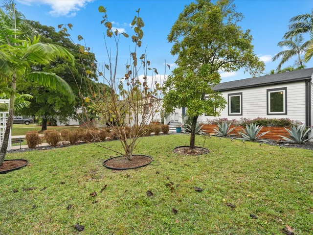 515 Lafayette Dr, Miami Springs FL 33166