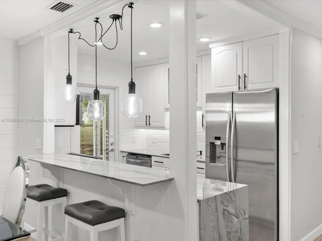 515 Lafayette Dr, Miami Springs FL 33166