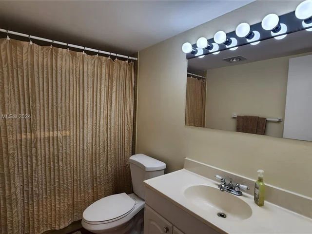 141 SE 3rd Ave # 105, Dania Beach FL 33004