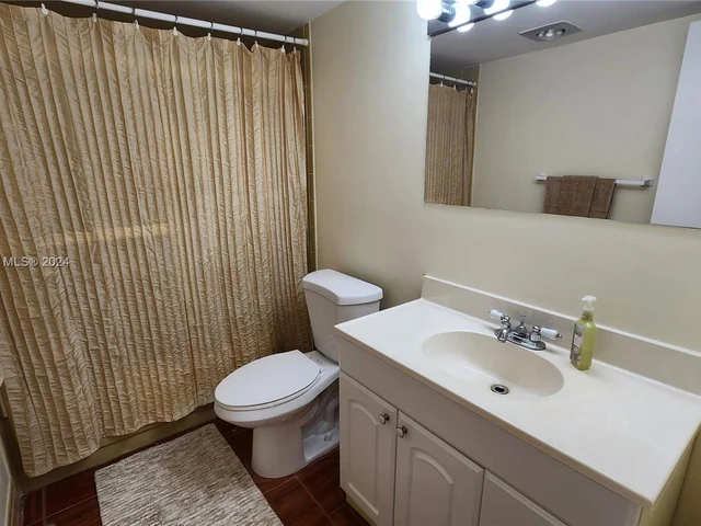 141 SE 3rd Ave # 105, Dania Beach FL 33004