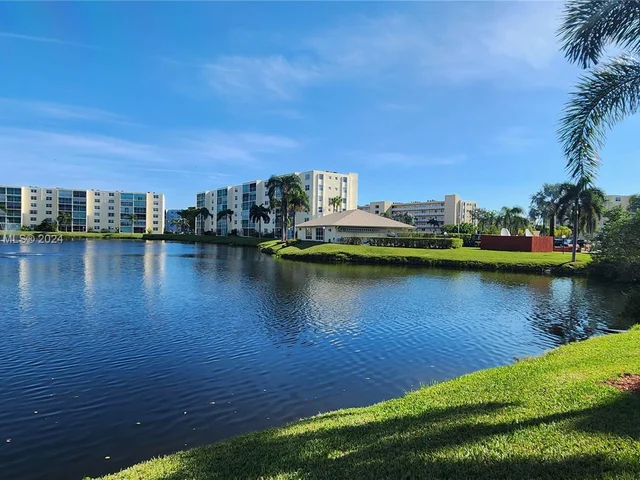 141 SE 3rd Ave # 105, Dania Beach FL 33004