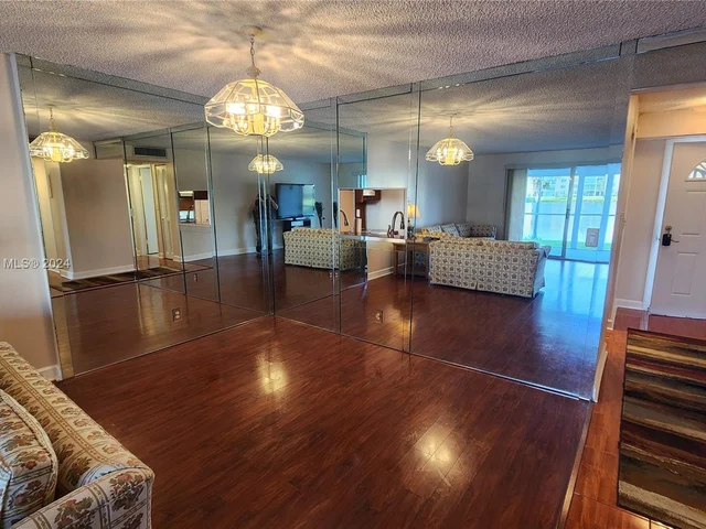 141 SE 3rd Ave # 105, Dania Beach FL 33004