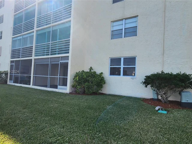 141 SE 3rd Ave # 105, Dania Beach FL 33004
