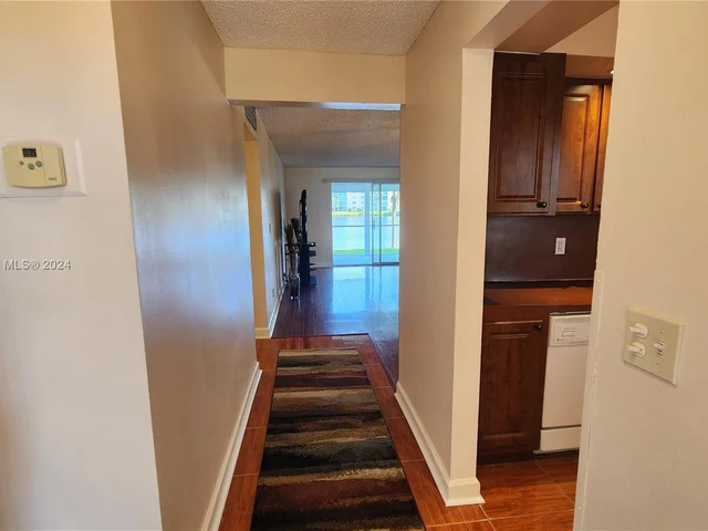 141 SE 3rd Ave # 105, Dania Beach FL 33004