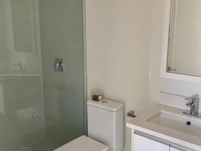 10464 NW 66th St, Doral FL 33178