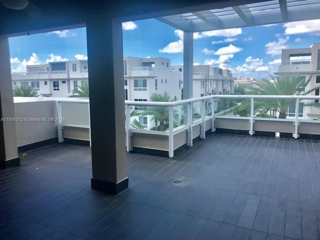 10464 NW 66th St, Doral FL 33178