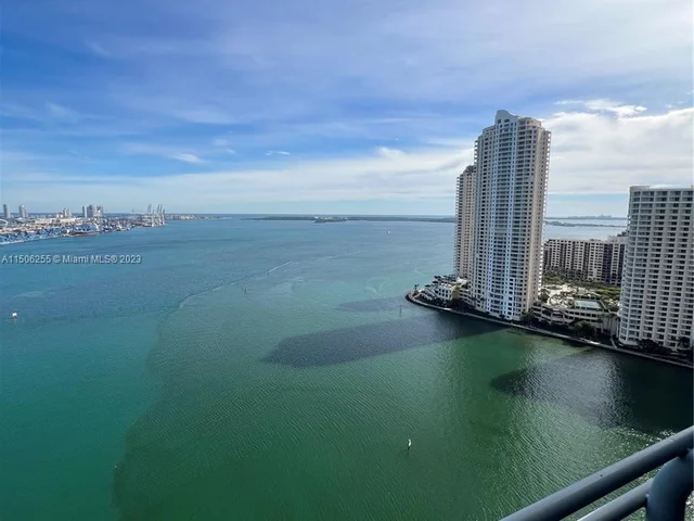 335 S Biscayne Blvd # 2712, Miami FL 33131