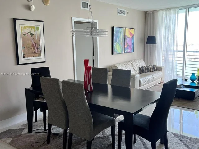 335 S Biscayne Blvd # 2712, Miami FL 33131