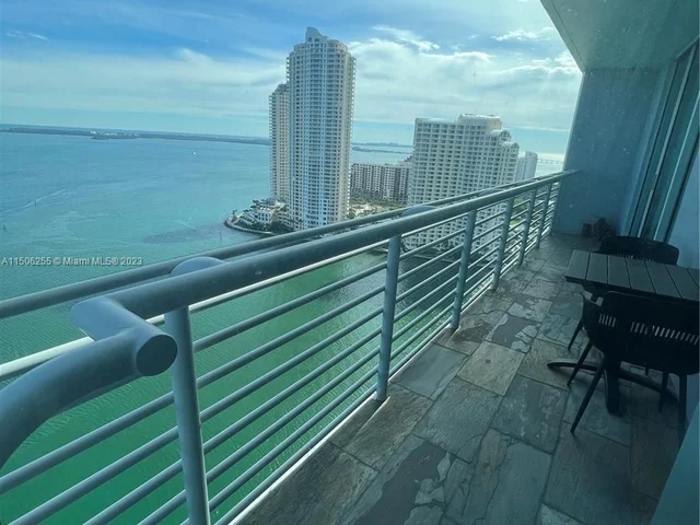 335 S Biscayne Blvd # 2712, Miami FL 33131