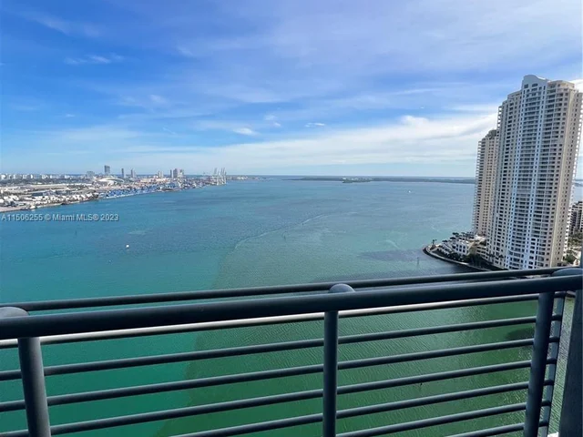 335 S Biscayne Blvd # 2712, Miami FL 33131