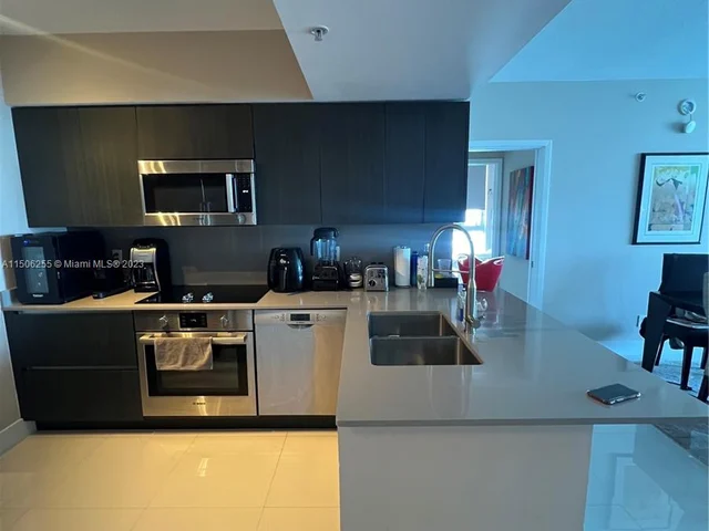 335 S Biscayne Blvd # 2712, Miami FL 33131