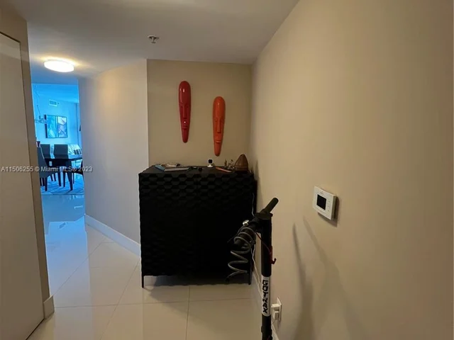 335 S Biscayne Blvd # 2712, Miami FL 33131