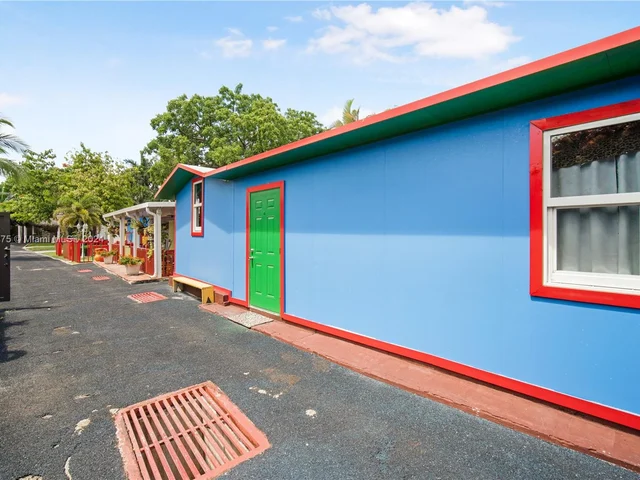 12600 SW 45th St, Miami FL 33175