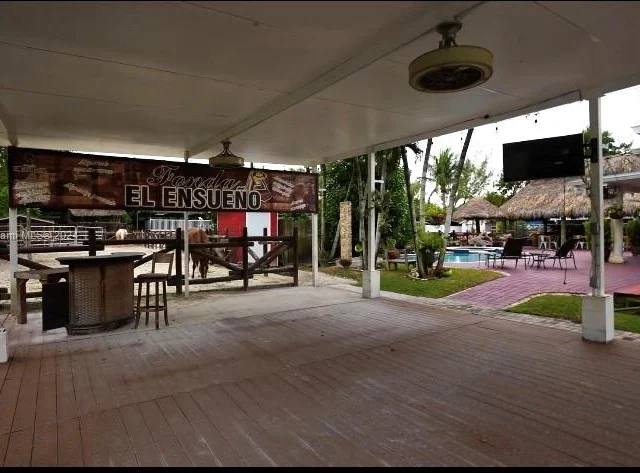 12600 SW 45th St, Miami FL 33175