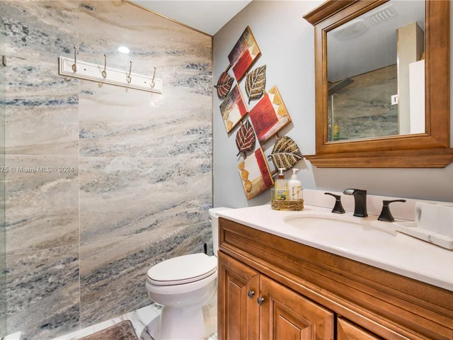 12600 SW 45th St, Miami FL 33175