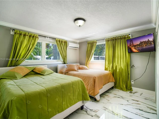 12600 SW 45th St, Miami FL 33175