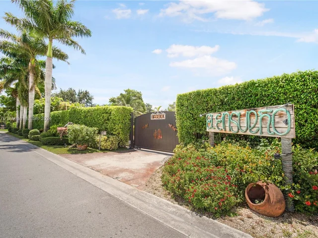 12600 SW 45th St, Miami FL 33175