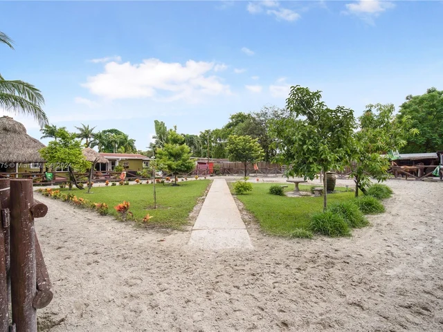 12600 SW 45th St, Miami FL 33175