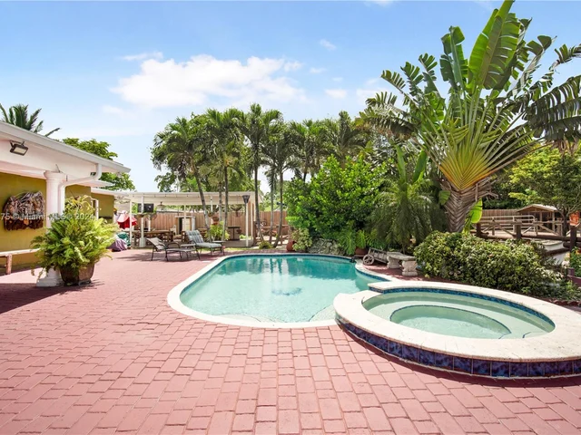 12600 SW 45th St, Miami FL 33175