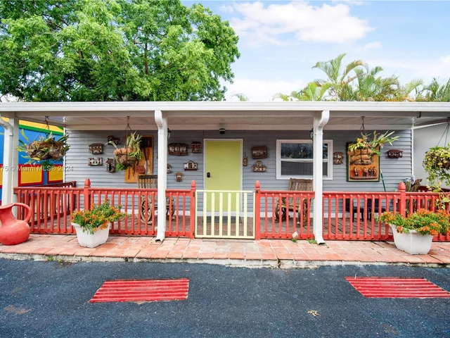 12600 SW 45th St, Miami FL 33175