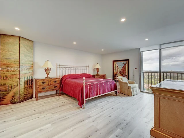 19707 Turnberry Way # 26K, Aventura FL 33180