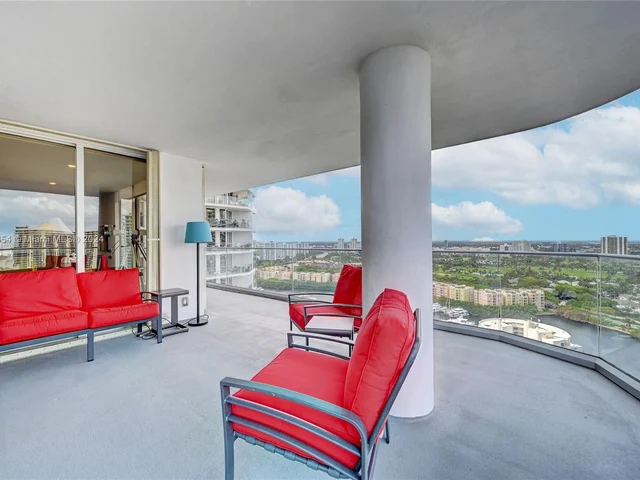 19707 Turnberry Way # 26K, Aventura FL 33180