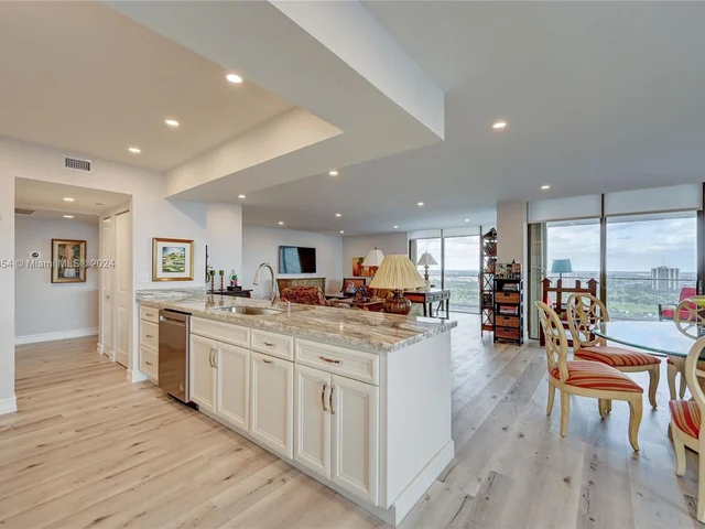 19707 Turnberry Way # 26K, Aventura FL 33180