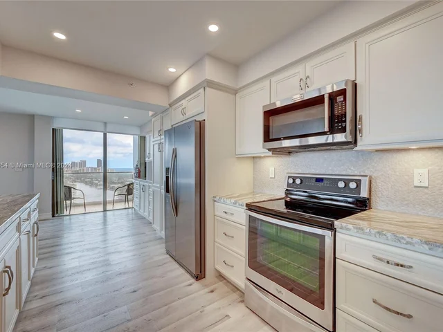 19707 Turnberry Way # 26K, Aventura FL 33180