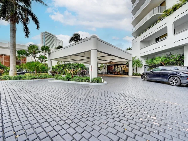 19707 Turnberry Way # 26K, Aventura FL 33180