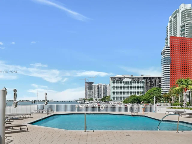 200 SE 15th Rd # 6J, Miami FL 33129