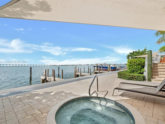 200 SE 15th Rd # 6J, Miami FL 33129